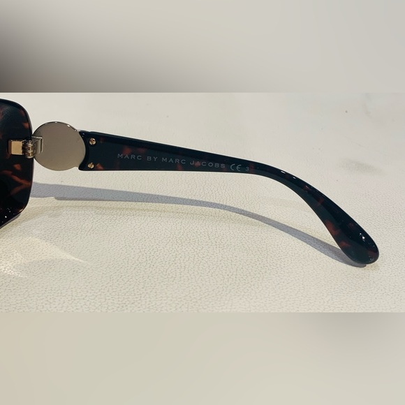 New Marc by Marc Jacobs Sunglasses main image 8